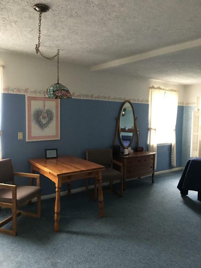 Boardwalk Inn Saint-Ignace Extérieur photo